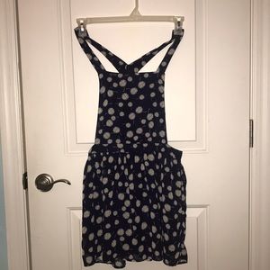 Overall dress, dark blue with daisies